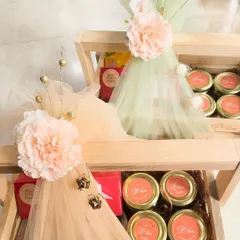 Baskets full of happiness. These premium hampers are filled with our popular dessert jars, perfect for large-scale gifting and creating a grand impression.