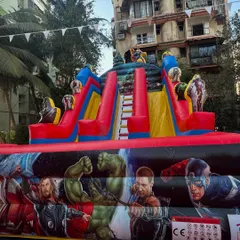 Get ready for an epic adventure with our Avengers-themed inflatable. This massive setup features all the favorite superheroes, with multiple slides and climbing areas for non-stop action at your kid's birthday party.
