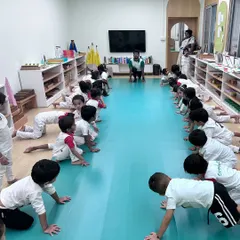 From quiet meditation and yoga poses in the classroom to the energetic races and team drills on Sports Day, we focus on holistic child development. These activities help build physical strength, coordination, and the spirit of sportsmanship.