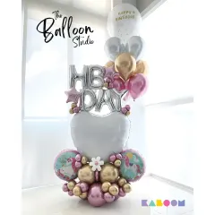 A beautiful unicorn and heart-themed balloon bouquet. We can customize colors and shapes to match your party's theme perfectly.