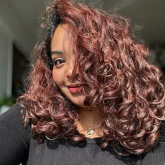 Loving the volume and shape of my shorter, colored curls.