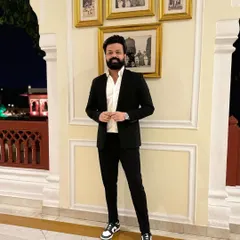 Classic black and white with a kick of style. My look for a cocktail after-party, ready to keep the energy going all night.