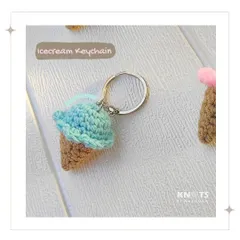 A sweet little ice cream cone keychain, a perfect charm for your bag or keys during the summer.