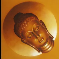 This oil painting of a Buddha head exudes tranquility. The warm, golden tones and soft lighting create a peaceful and contemplative mood, making it a perfect piece for a quiet corner of your home.