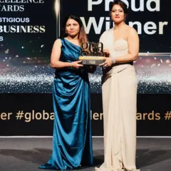 We are proud to be an award-winning institution, recognized by industry leaders like Padma Shri actress Kajol. This award for India's Best Beauty Academy is a promise of the quality and excellence you will experience with us.