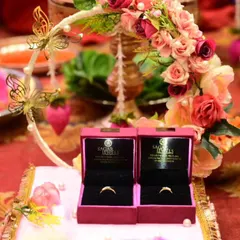 I create beautiful, handmade ring platters for engagements. This design features a floral arch with delicate butterfly accents, presenting the rings in an elegant and memorable way for your special ceremony.