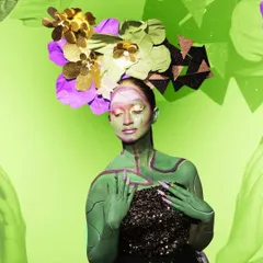 In this full look, the nails are not just an accessory but a central part of the artistic expression. We encourage our students to push creative boundaries and see how their skills can fit into a larger creative vision.