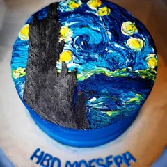 I love a creative challenge, like recreating Van Gogh's "The Starry Night" entirely with buttercream. This hand-painted cake shows my passion for turning your artistic visions into edible masterpieces using palette knife techniques and rich colors.