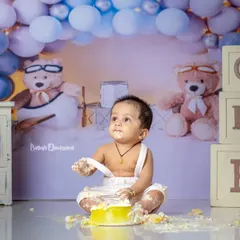 Cake, meet baby. Baby, meet cake. Let the fun begin. We love capturing the curiosity and joy of a cake smash.