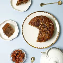 A perfect blend of bananas, milk chocolate callets, and pecan crunch. My Banana Choco-Pecan Tea Cake is a wonderfully comforting treat.