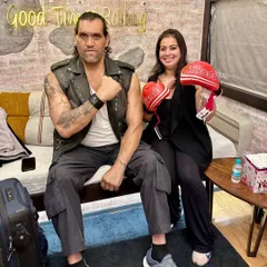 It’s not every day you get to be in a photo with The Great Khali. A fun moment captured on the set of the Bellavita shoot.