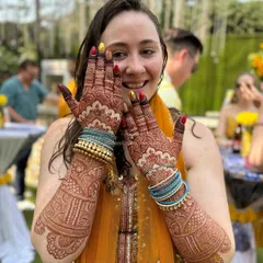 A throwback to this lovely bride from abroad who embraced the Indian tradition of mehendi. Her joy and excitement were absolutely infectious.