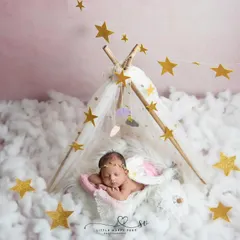 Twinkle, twinkle, little star. This dreamy teepee setup, surrounded by fluffy clouds and golden stars, is one of my most popular fantasy themes for a reason. It's simply magical.