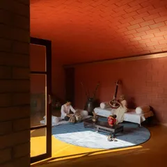 A space for gatherings, meets and music.