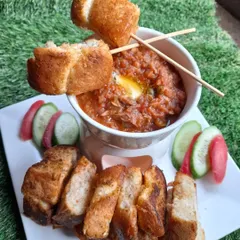 Another look at the Fondue Pav Bhaji, with a dollop of butter melting into the rich, flavorful bhaji.