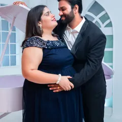 Our studio is also perfect for maternity and couple shoots, offering a comfortable and elegant space to capture these precious moments.