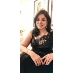 Feeling graceful and comfortable in my black lace saree. Styling is about finding pieces that not only look good but also make you feel confident and at ease throughout the evening.