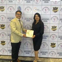 It was a rewarding experience to be invited to Aesurg 2026, where I addressed a full house of plastic surgeons on the importance of topical skincare for superior surgical outcomes. This collaboration between dermatology and plastic surgery is key to comprehensive patient care.
