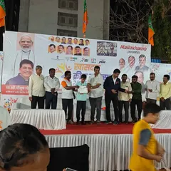 Swaransh More on stage receiving his award at the Khasdar Chashak event. Being recognized for his hard work in front of officials and peers is a huge motivation for him and his fellow students.