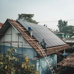 This is what my team does best. A professional solar installation in progress on a residential tiled roof. We use proper scaffolding and safety gear to ensure the work is done perfectly and safely, protecting your home and our team.