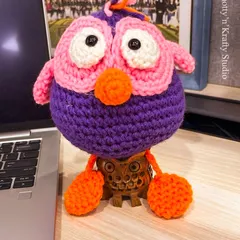 Client Chronicles: My Silly Bird has found a job in a 'serious office'. I'm sure she'll be the Manager of Silliness and make everyone smile. It’s wonderful to see my creations find happy new homes.