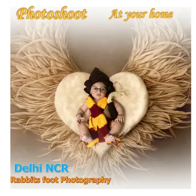 For fans of Harry Potter, I can create a themed newborn shoot. Here, I've edited the baby with glasses and a scarf, placing him in a nest with digital wings for a magical touch.