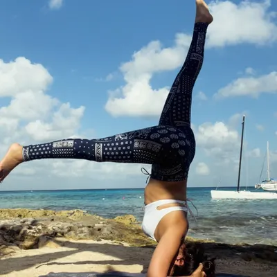 A throwback to my practice in the Caribbean. This photo is from a time when I was focused on capturing "yoga pics," but my perspective on practice has evolved so much since then. It's a reminder of our freedom to choose new versions of ourselves.