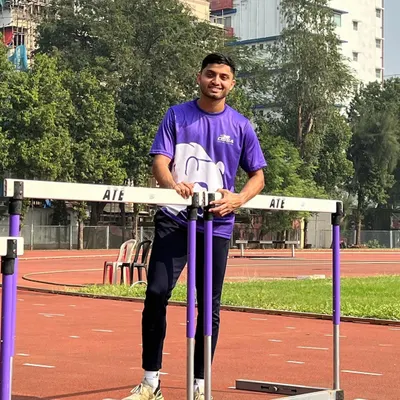A new record set. Here is our athlete Alden Noronha after breaking his own Mumbai University 110m hurdles record with a time of 14.47 seconds.