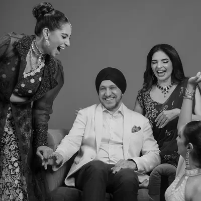 The joy is infectious as every single member of Bani’s family laughs wholeheartedly. Being surrounded by such happiness is a gift, and we aim to capture that collective energy in our photographs.