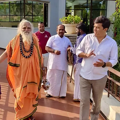 We were honored to host revered spiritual leader Nonavinakere Kadasiddeshwara Swamyji. His visit is a testament to the serene and spiritually uplifting environment we cultivate at our retreat.