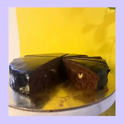 This is my classic chocolate truffle cake, a true symphony of rich cocoa. With its velvety texture and deep, decadent layers, every slice is an unforgettable experience for any chocolate lover.