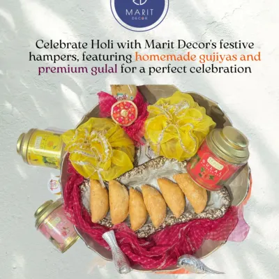Celebrate Holi with my festive hampers, featuring delicious homemade 'gujiyas' and premium 'gulal'. This platter is a perfect, ready-to-gift solution for a colorful celebration.
