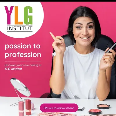 We offer a wide range of professional beauty courses to help you turn your passion into a profession. Our programs are affiliated with CIBTAC, CIDESCO, and L'Oréal ARTH.