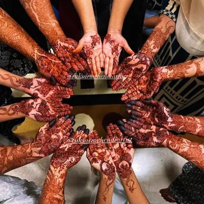 A beautiful circle of hands, all adorned with my mehendi. I love being a part of your group celebrations and making everyone feel special.