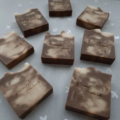 Meet my Neem Cucumber soap. I make it with real neem and cucumber purees, blended into a base of luxurious oils and butters for a creamy, nourishing lather.
