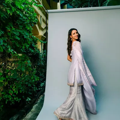 Behind the scenes with the gorgeous Tripti Dimri. I styled her in this lovely lilac and white printed sharara set from House of Masaba. It's a perfect example of a fresh, modern, and comfortable ethnic look.