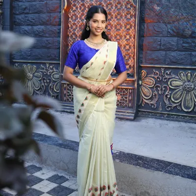 Here is a final look from one of my draping classes. You can learn the art of pre-pleating and box folding at my bridal studio in Dombivli.