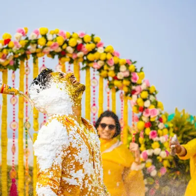 A Haldi ceremony that turned into a champagne foam party! These are the moments of pure, uninhibited joy that make a wedding celebration truly unforgettable.