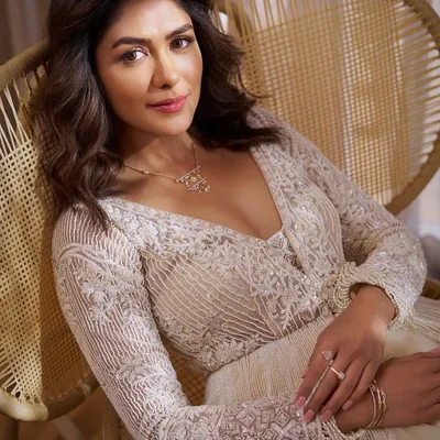The gorgeous Mrunal Thakur for HT City Showstoppers. I assisted in styling this ethereal look, featuring an intricately embellished ivory jacket by Lalit Dalmia and jewelry from CaratLane.
