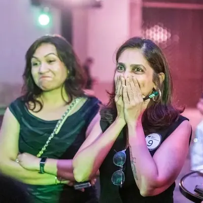 That priceless moment of pure shock. One guest is skeptical, the other is completely blown away. I live for these reactions.