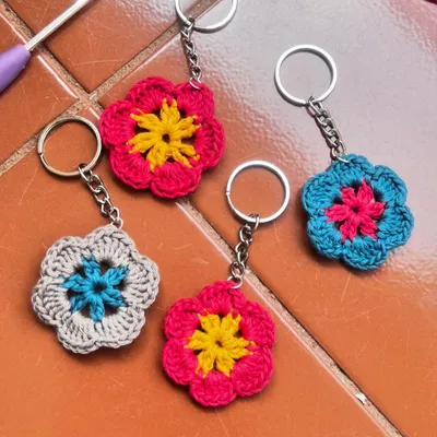 Want to learn crochet? My DIY flower keychain kit is perfect for beginners. It comes with all the supplies and easy-to-follow instructions to make your own cute accessory.