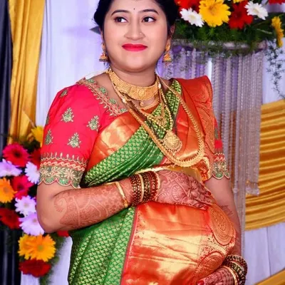 So much joy getting this lovely mom-to-be ready for her seemantham. Her happiness and glow were the best accessories to the vibrant makeup and traditional attire we chose for her baby shower.