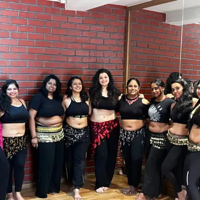 Team Azaya is always ready for something exciting! This is us, a group of strong women united by our love for belly dance, feeling confident and happy together.