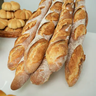 Nothing beats the smell and taste of a freshly baked French baguette. In our international bread class, we focus on achieving that classic crispy crust and airy interior using traditional techniques.