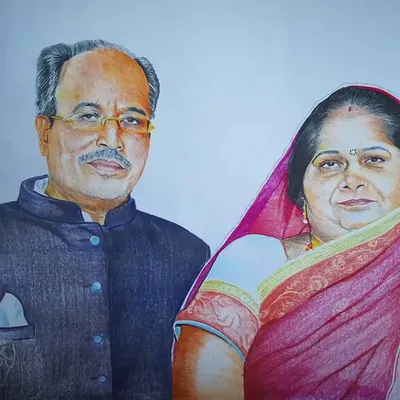 This A3 size custom couple portrait was created using color pencils to capture a special memory. I focus on getting the skin tones and clothing details just right to create a vibrant, lifelike piece of art.
