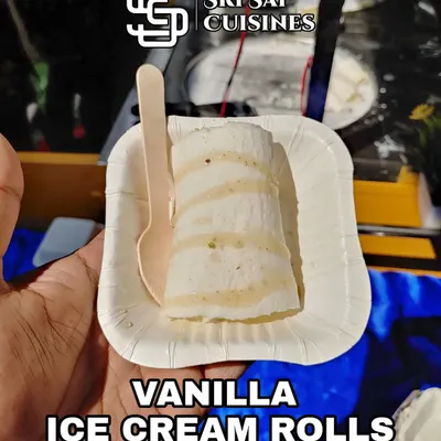 Simple, classic, and always a favorite: Vanilla Ice Cream Rolls. Made live on the tawa pan with pure milk for a fresh, creamy dessert your guests will love.