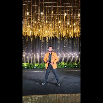 Sangeet nights are all about sparkle and smiles. On a beautifully lit stage, I make sure the energy is high and the celebration is one for the books.