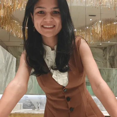 I used to wear a white coat, now I hold a paintbrush. Leaving dentistry for art was not an impulsive decision but a return to myself. This journey is about proving that passion can be a valid and fulfilling career.