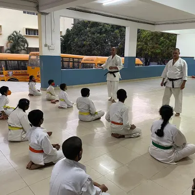 We were honored to host Lt. Col. Vivek Pahwa, a fellow Sensei, at our dojo. Here he shares his experiences about self-defense in the Indian Army with our students.