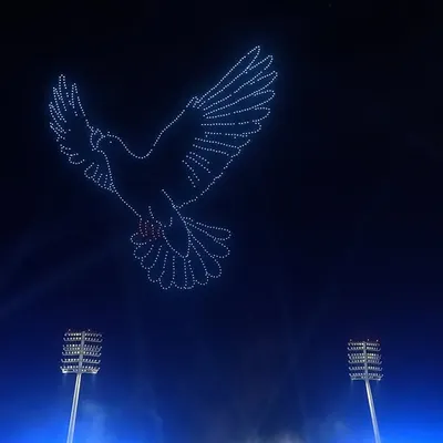 A groundbreaking moment for us. This dove of peace marked our debut drone show in the Middle East, executed in Oman. We pushed innovation with multi-phase takeoffs to extend the show's duration.